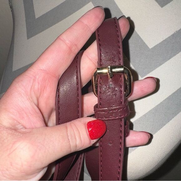 Sole Society Douga Burgundy Red Square Zipper Adjustable Crossbody Handbag - Picture 10 of 16